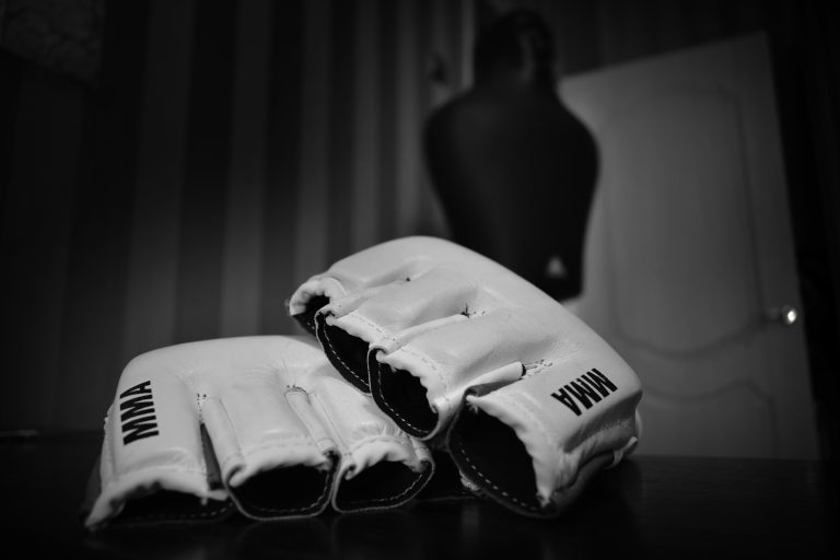Warhouse – sklep MMA z oryginalnym sprzętem do boksu, muay thai i BJJ