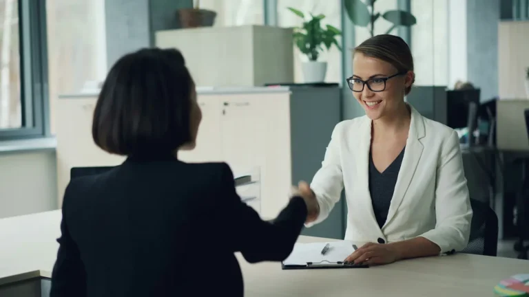 Jak znaleźć pracę po 40?
